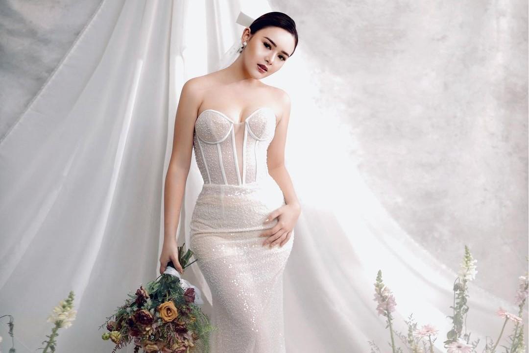 Pose Seksi Amanda Manopo dengan Likes Terbanyak, Cium Pacar Juga Ada!