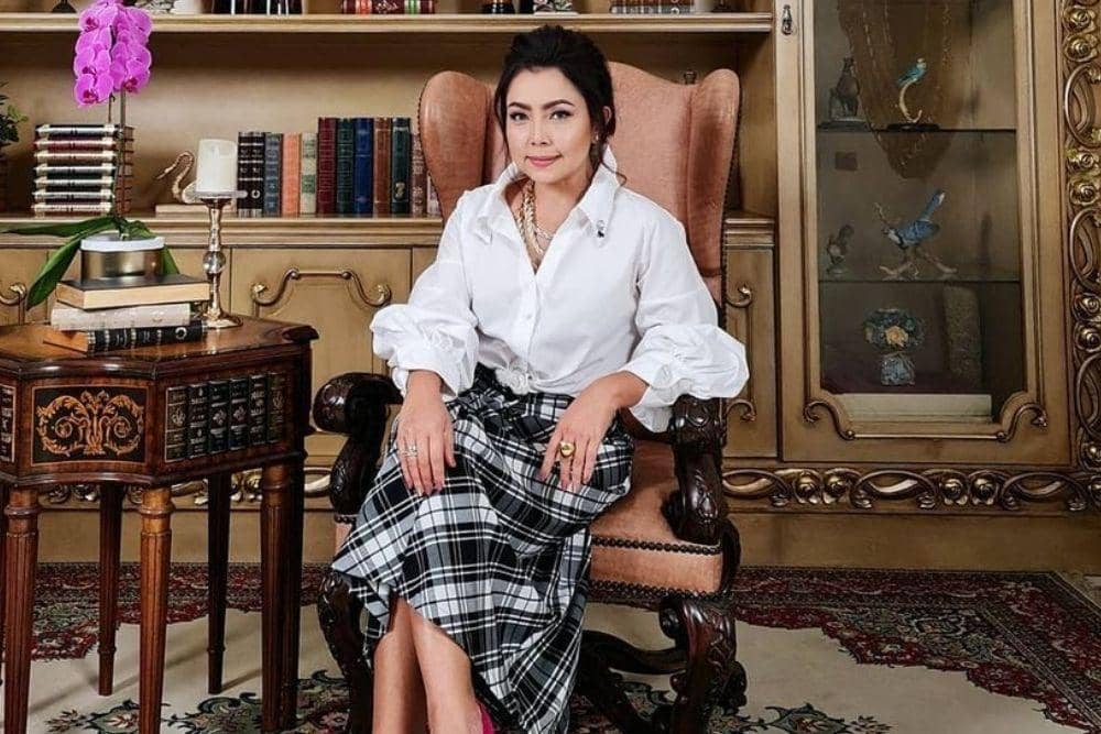 instagram.com/mayangsari_official