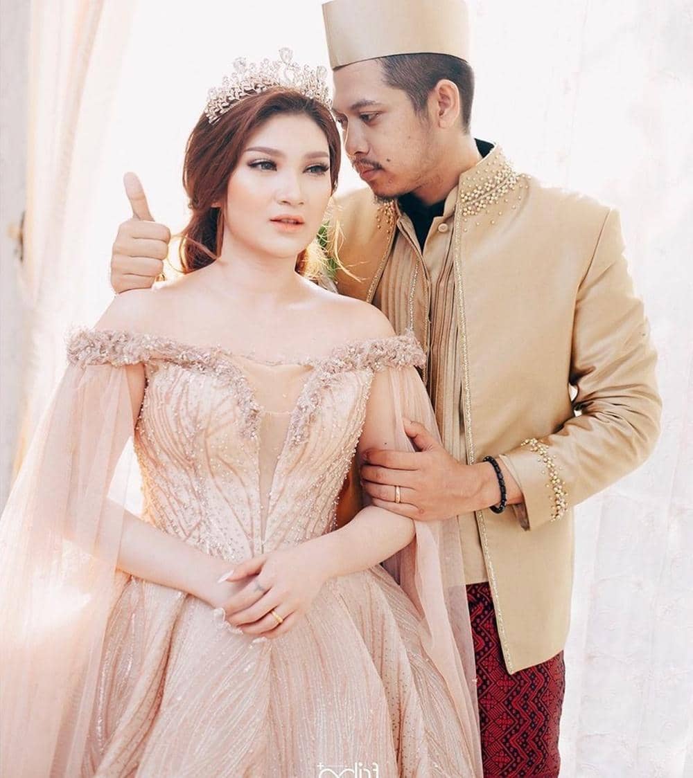 Instagram.com/lunarivory