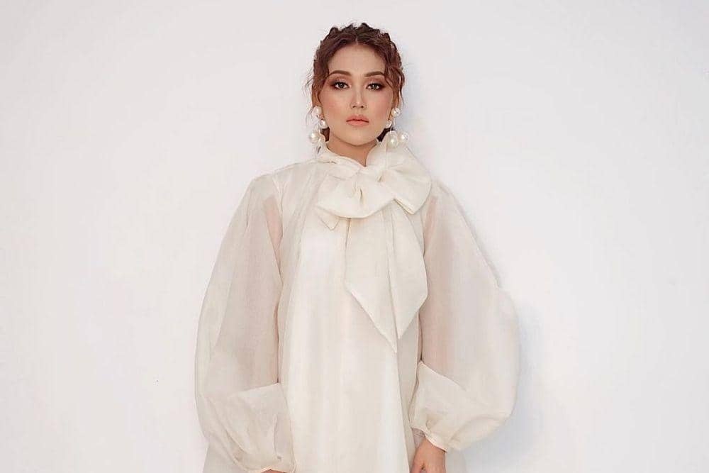 instagram.com/ayutingting92