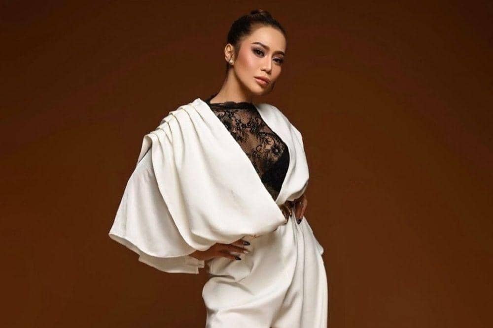 instagram.com/vickyzainal24