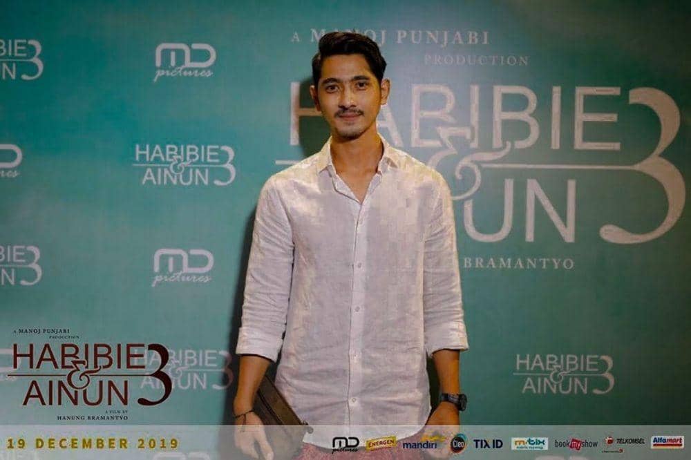 instagram.com/arya.saloka