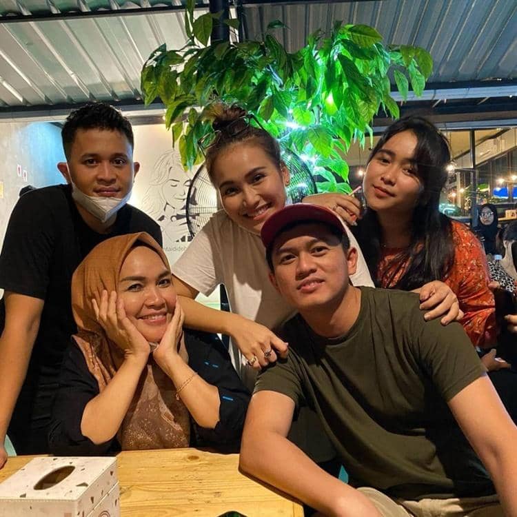 Instagram.com/mom_ayting92_