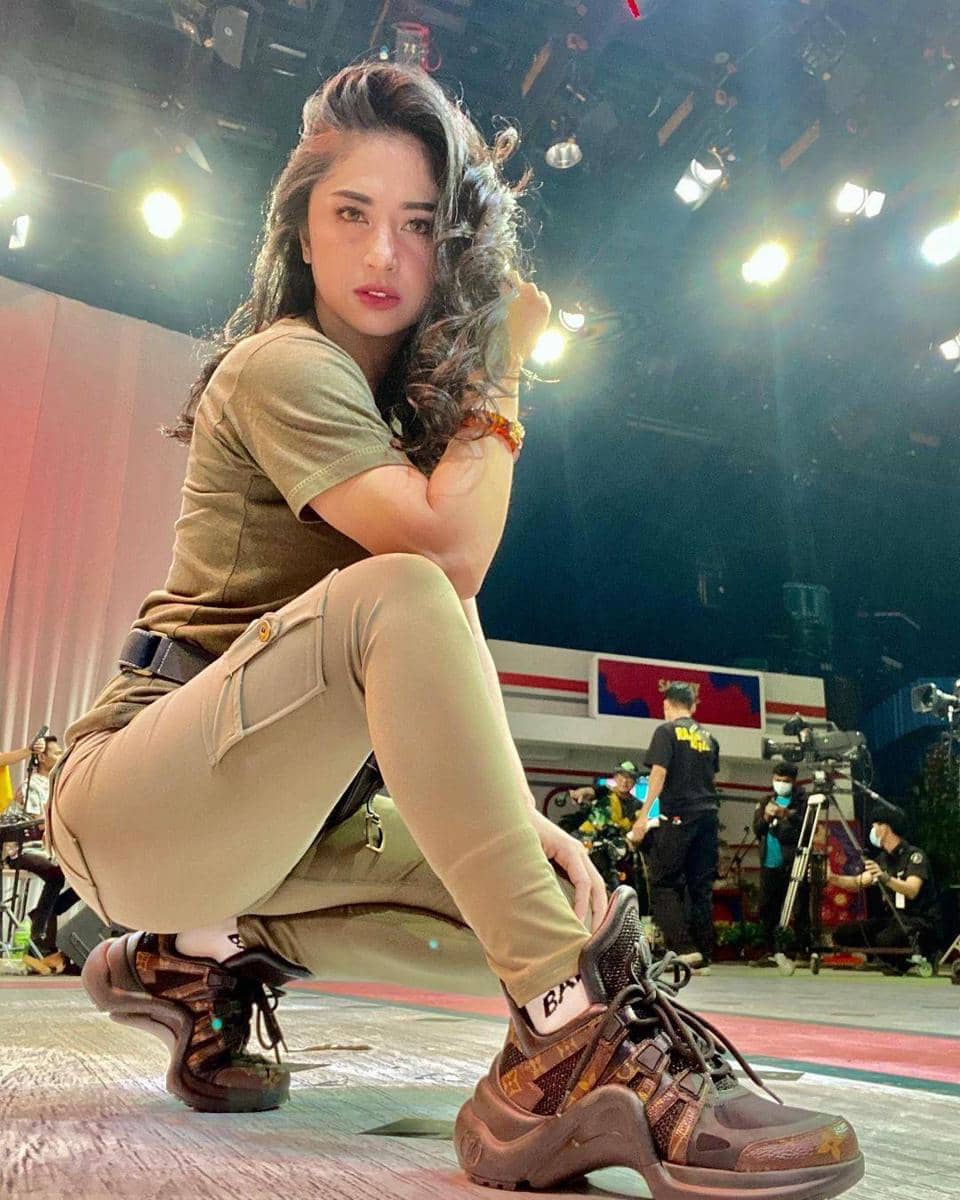 Instagram.com/dewiperssikreal