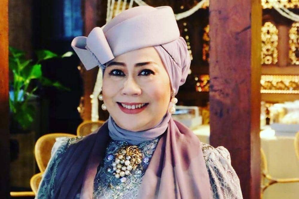 instagram.com/dewiyullofficial