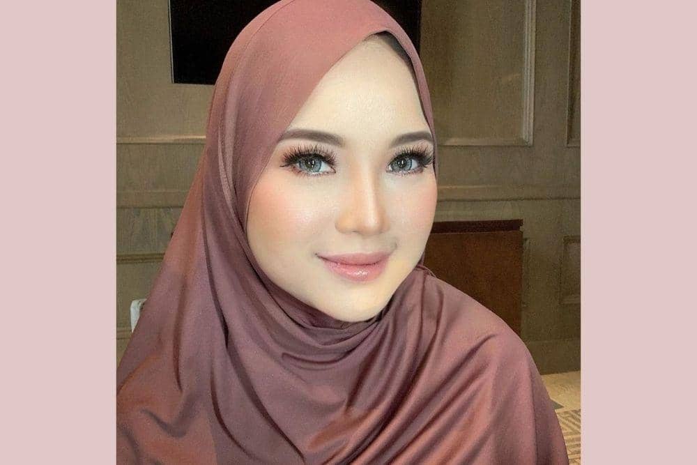 instagram.com/victoria_makeupatelier