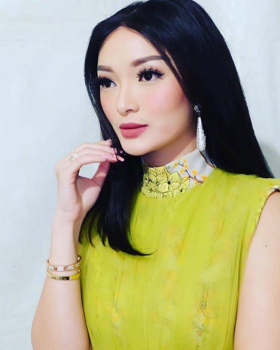 instagram.com/zaskia_gotix/