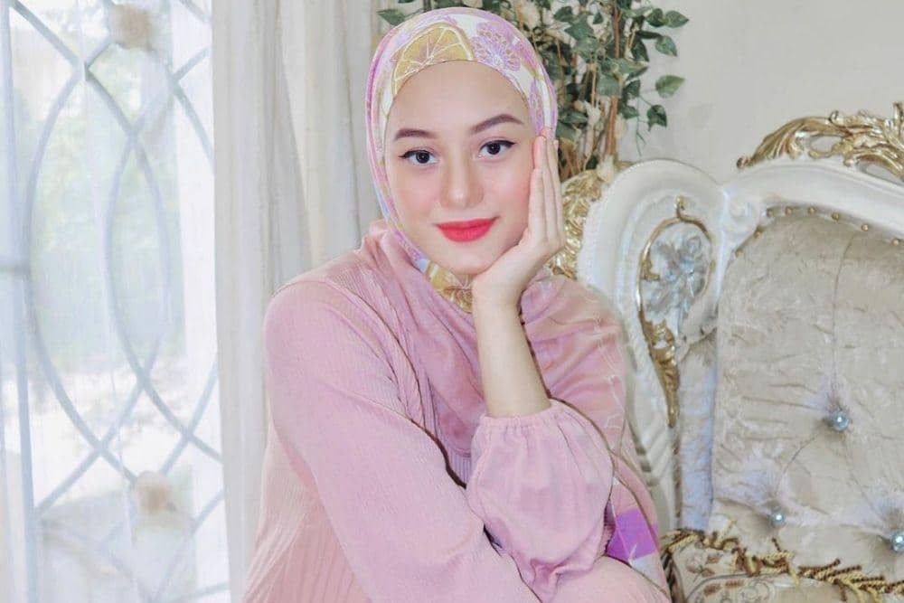 instagram.com/dindahw