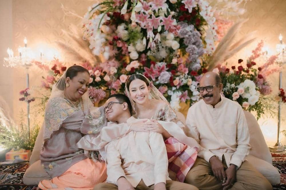 Instagram.com/karinanadila8921, visual.can