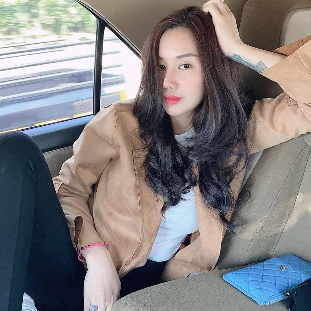 Instagram.com/chikakinsky19