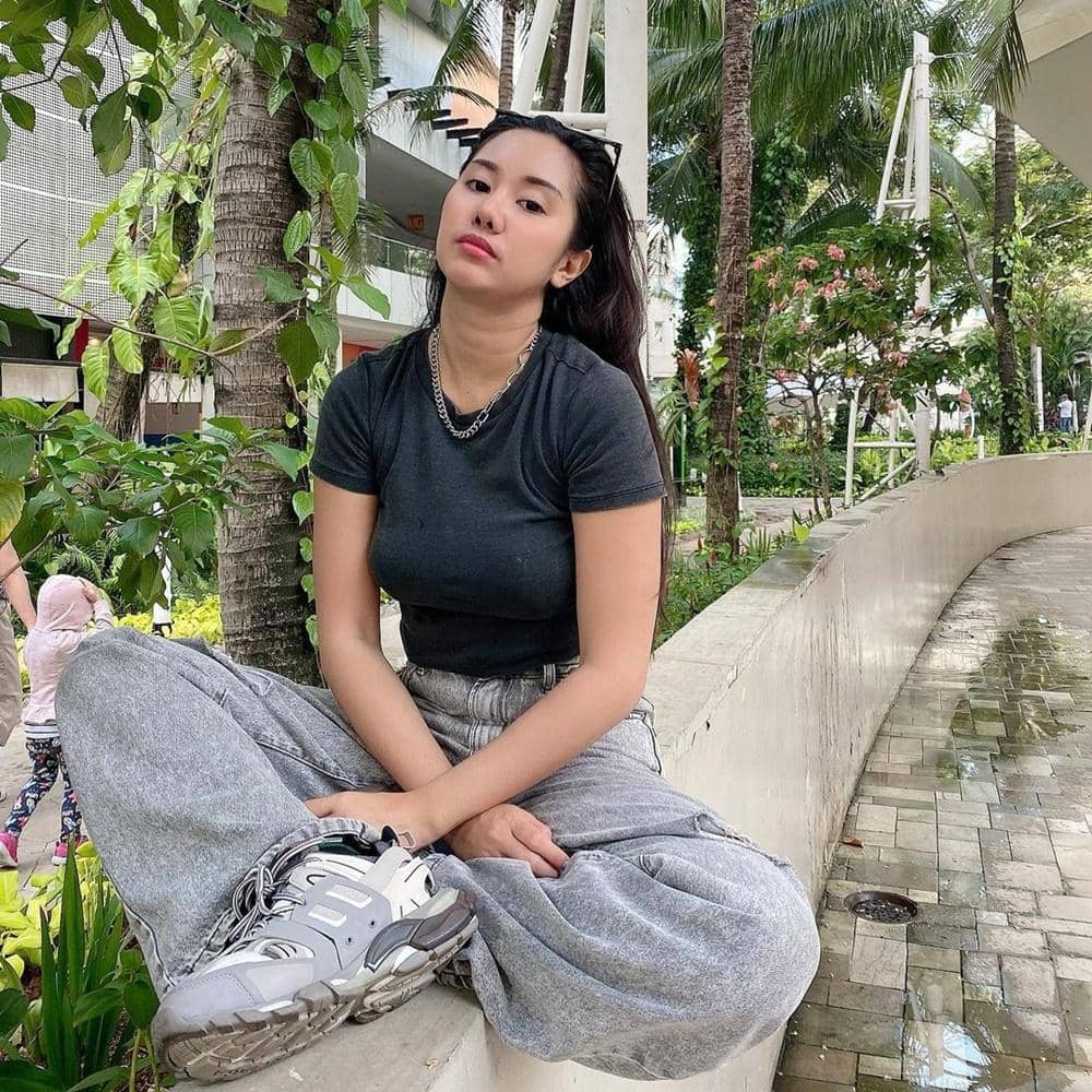 Instagram.com/chikakinsky19