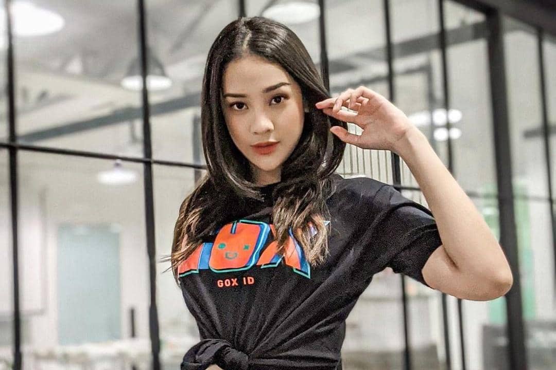 instagram.com/anyageraldine