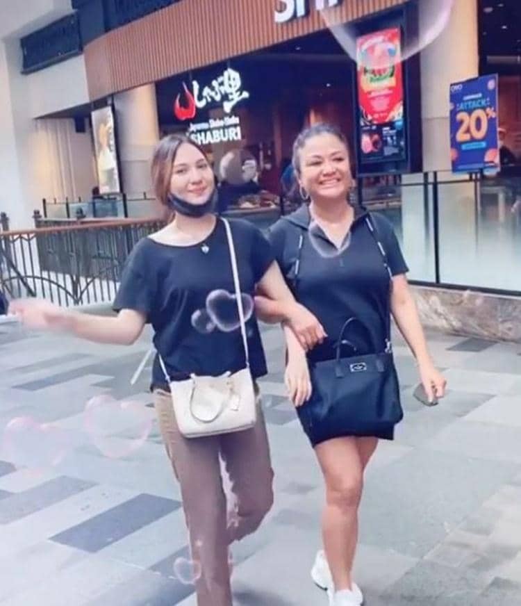 Instagram.com/official.bethariasonata