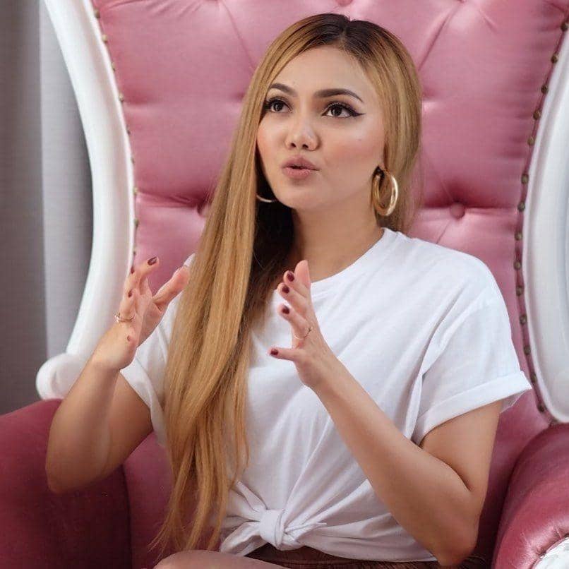 Instagram.com/rinanose16