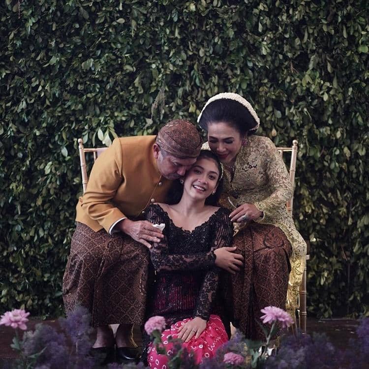 Instagram.com/cantitachril