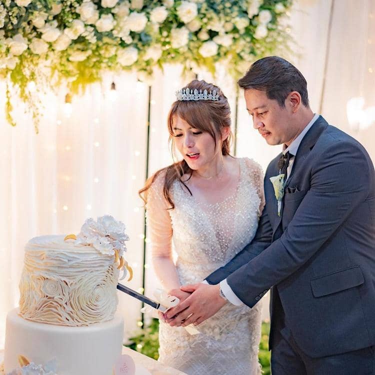 Instagram.com/angelalee87