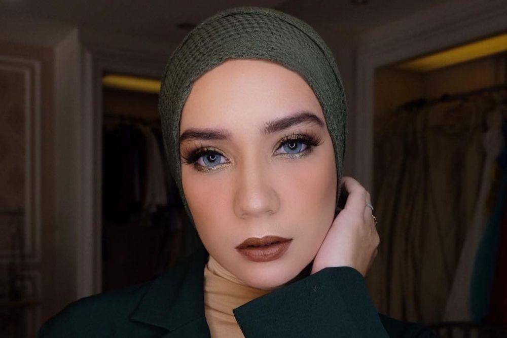 instagram.com/makeupbysitas