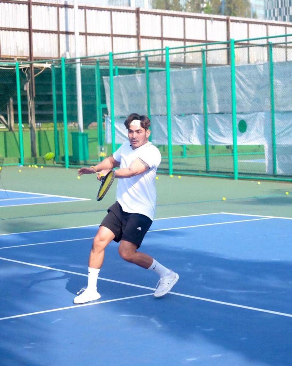 instagram.com/robbypurba/