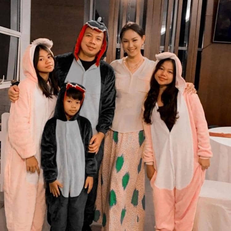 Instagram.com/vickyprasetyo777