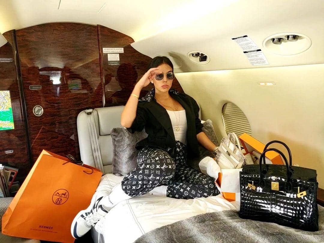 Instagram.com/georginagio