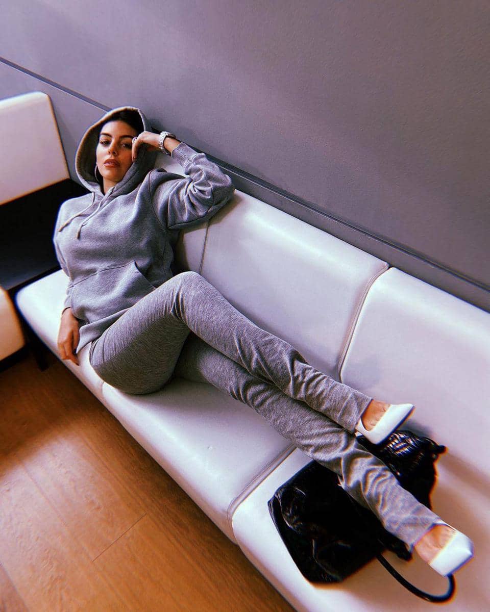 Instagram.com/georginagio