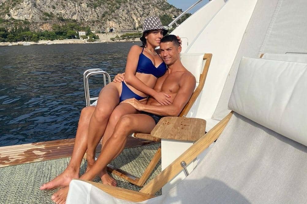 Instagram.com/georginagio