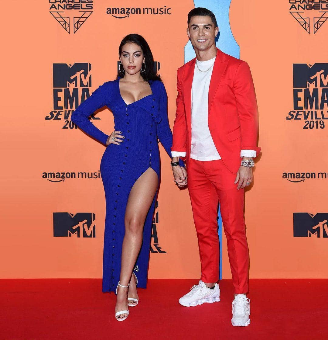 Instagram.com/georginagio