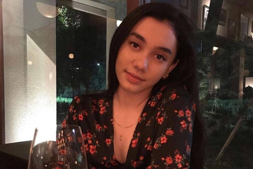 Peluk Mesra Jefri Nichol yang Bertelanjang Dada, Intip 7 Potret Jelita