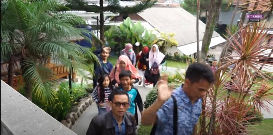 youtube.com/lestychannel