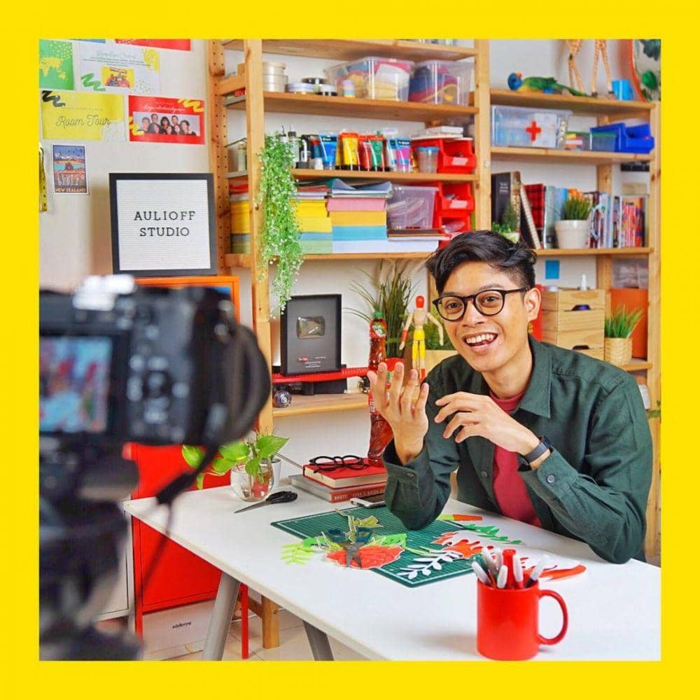 instagram.com/aulion