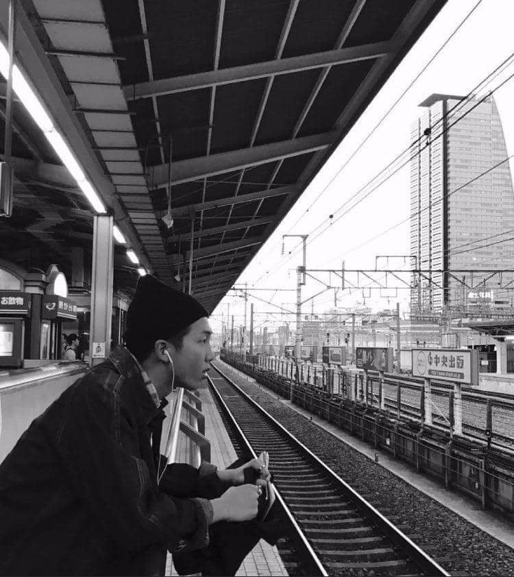 twitter.com/tinytaelvr