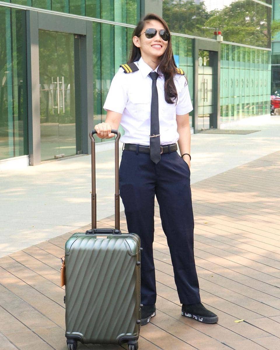 instagram.com/athirafarina