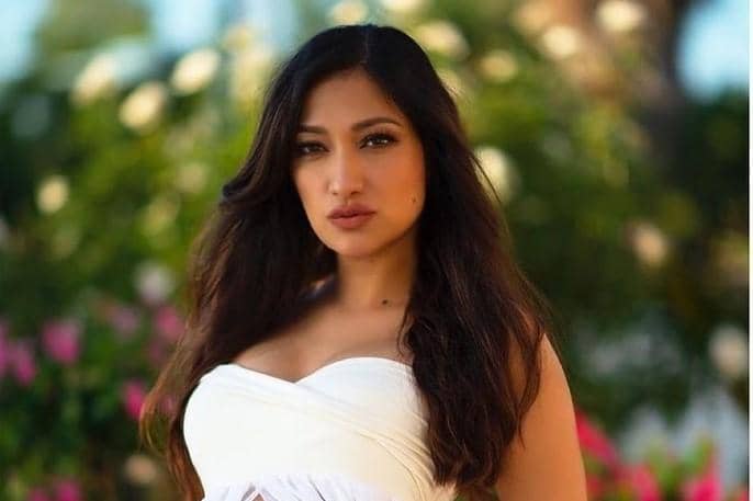 instagram.com/raazharita