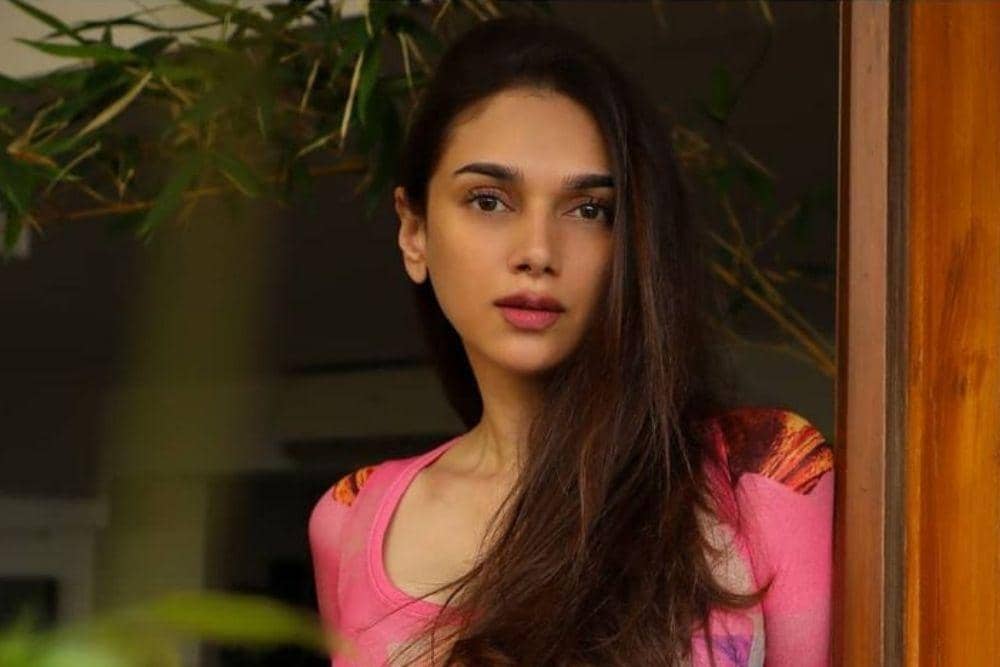 instagram.com/aditiraohydari