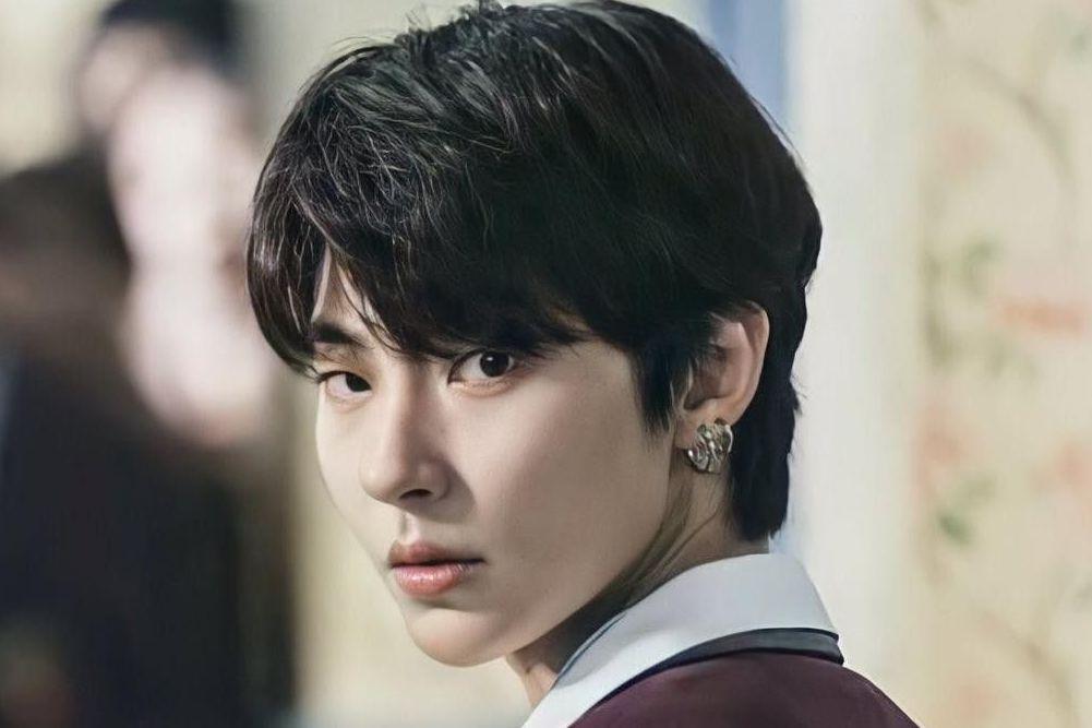 Seperti Hwang In Youp, 7 Kualitas Pria Capricorn yang Bikin Jatuh Hati
