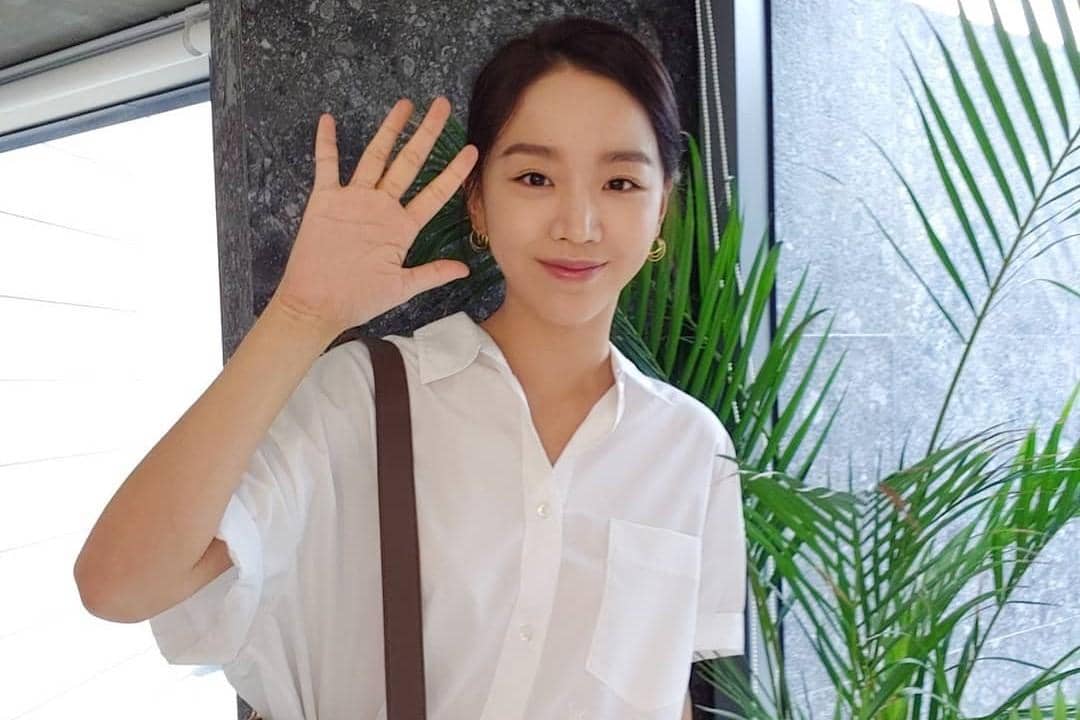 instagram.com/shinhs831