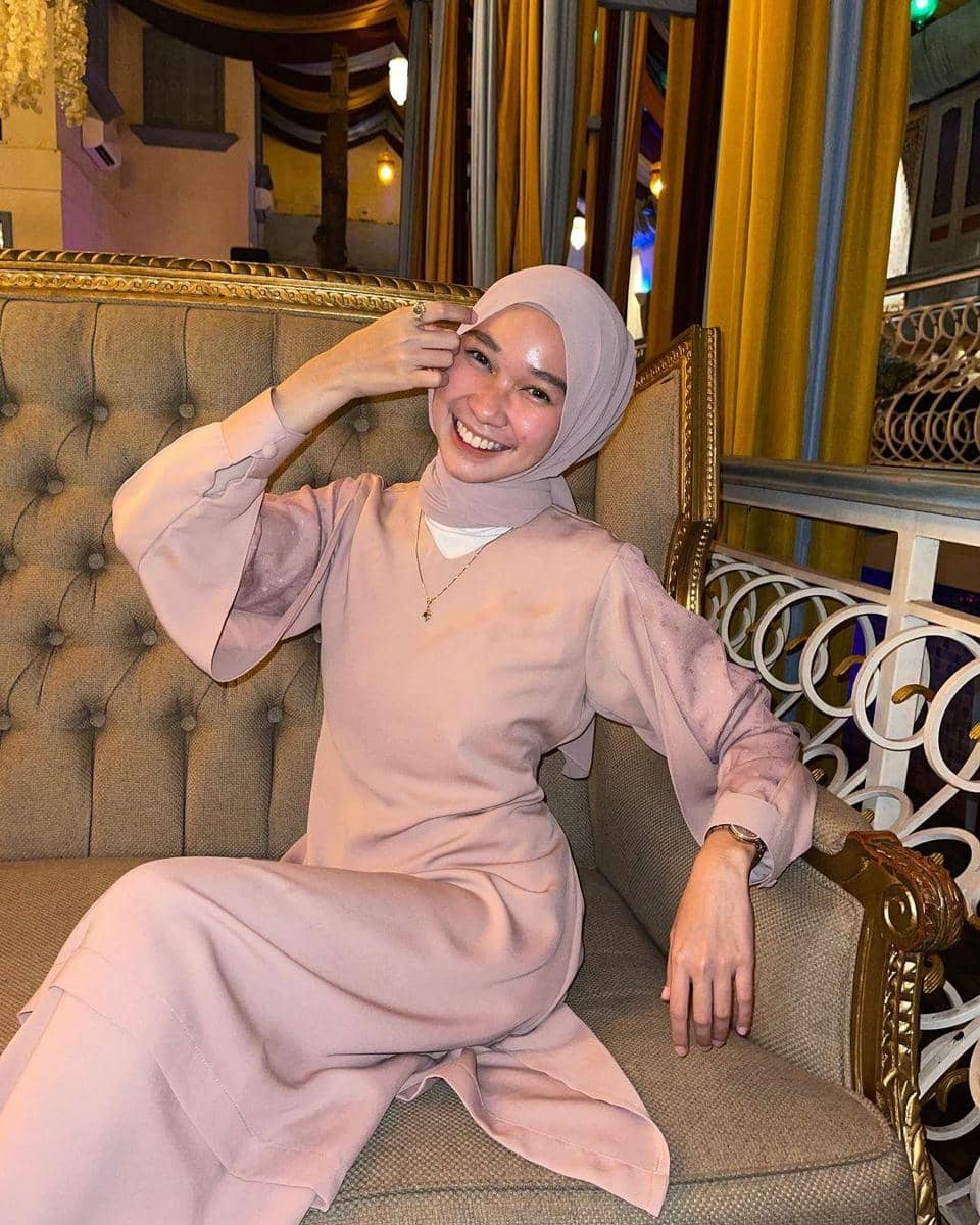 instagram.com/nasariastri