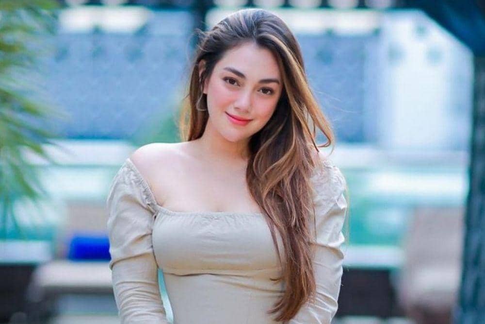 instagram.com/celine_evangelista