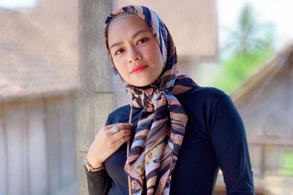 instagram.com/lee_yunita