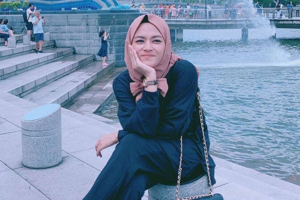 instagram.com/lee_yunita