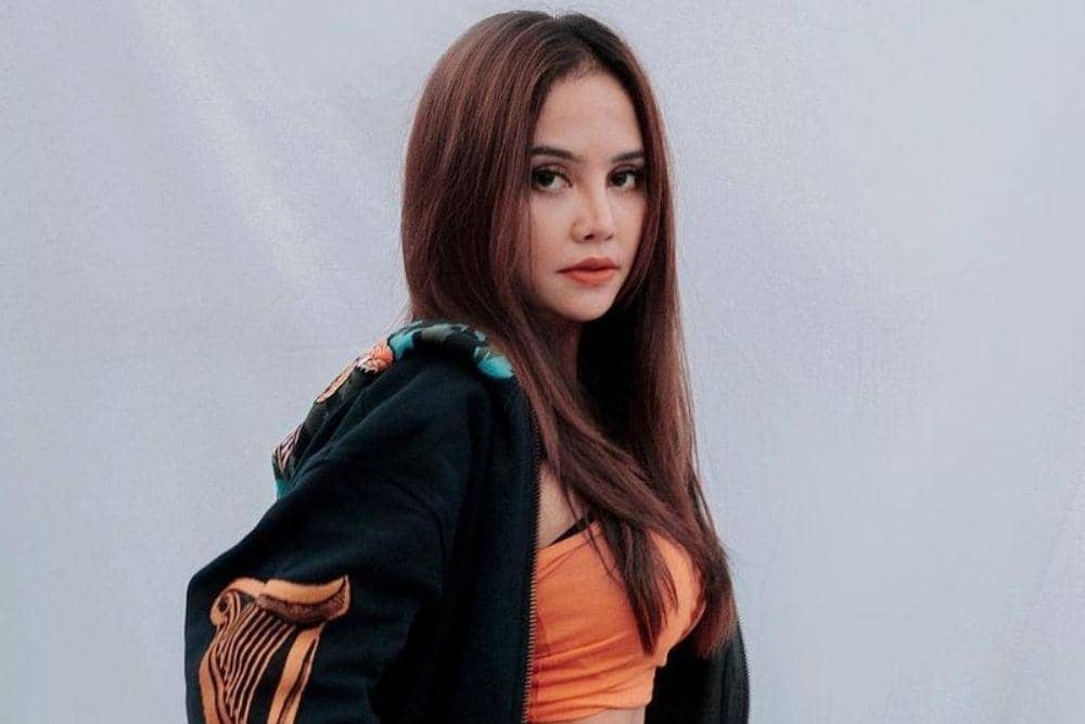 instagram.com/dj.joana