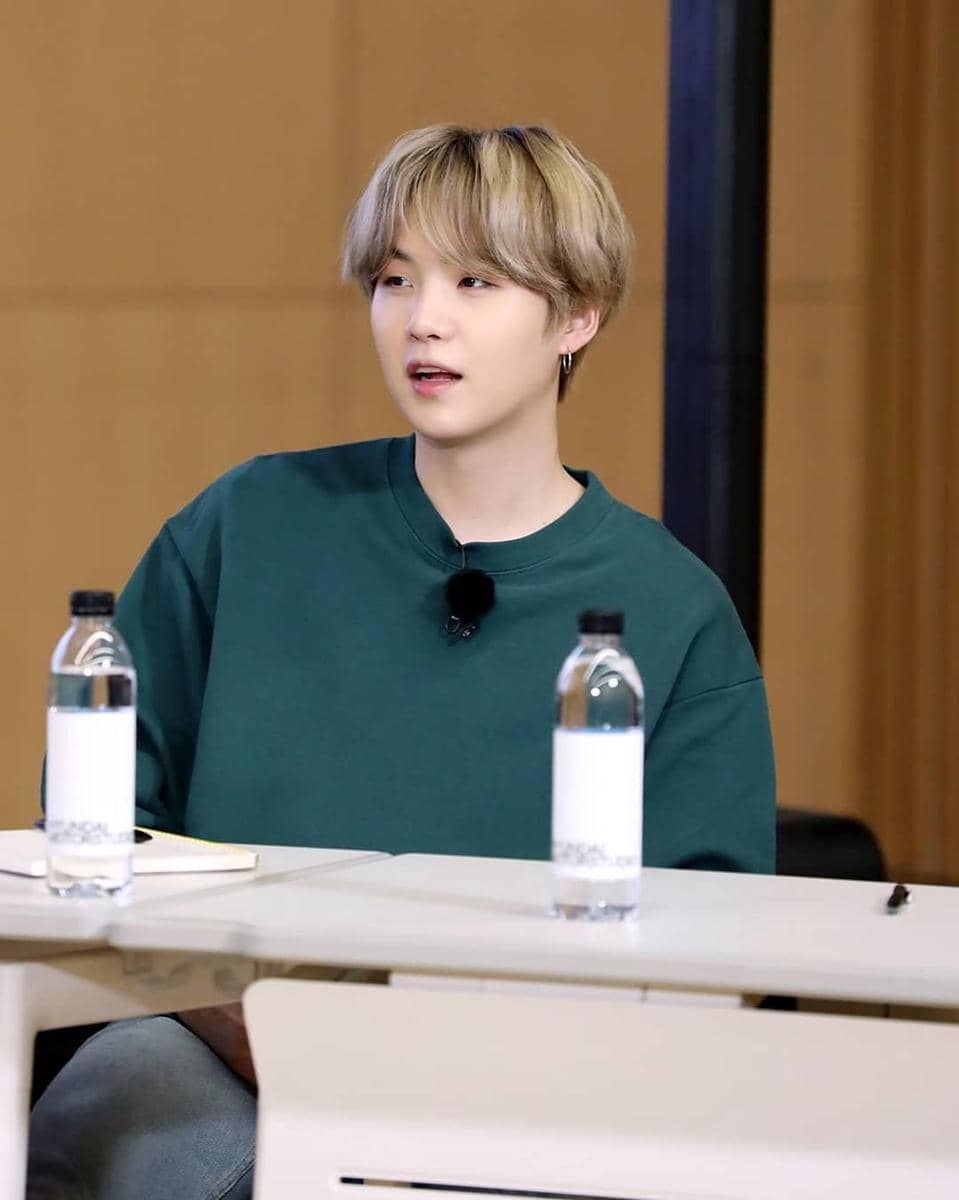 instagram.com/7bts.update