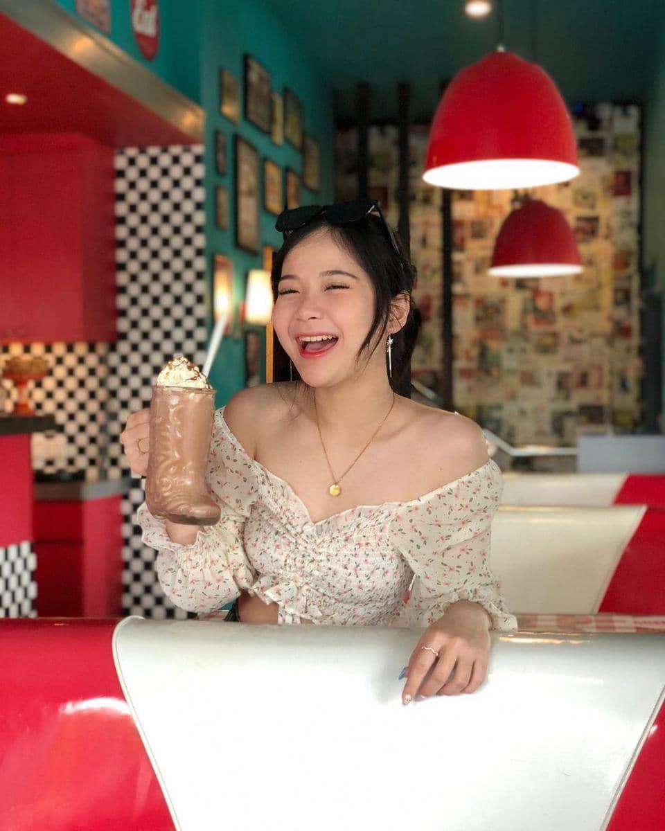 instagram.com/syivangel