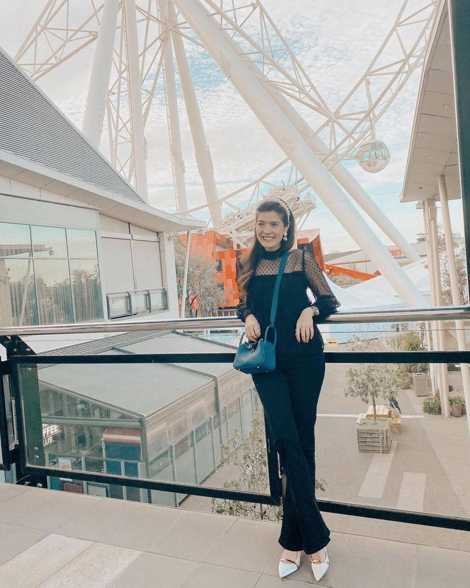 instagram.com/carissa_puteri