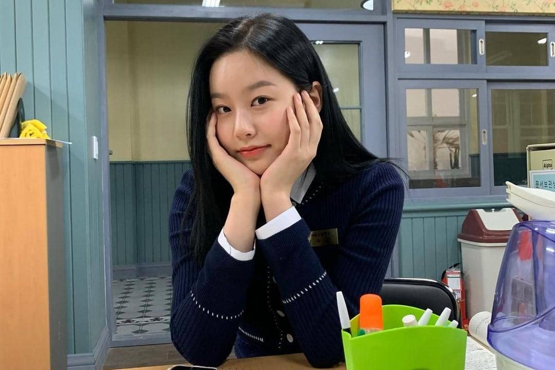 instagram.com/youna_1997