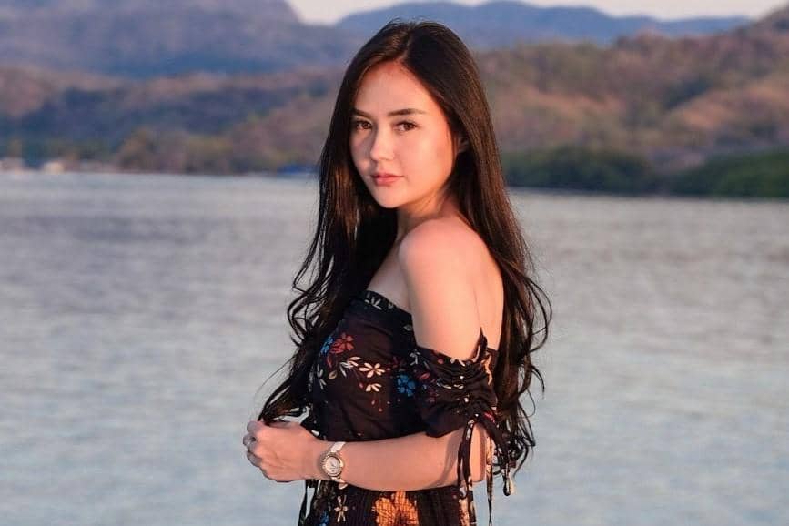 Gelar Pernikahan Mewah, Begini Gaya Asli Selebgram Sarah Gibson