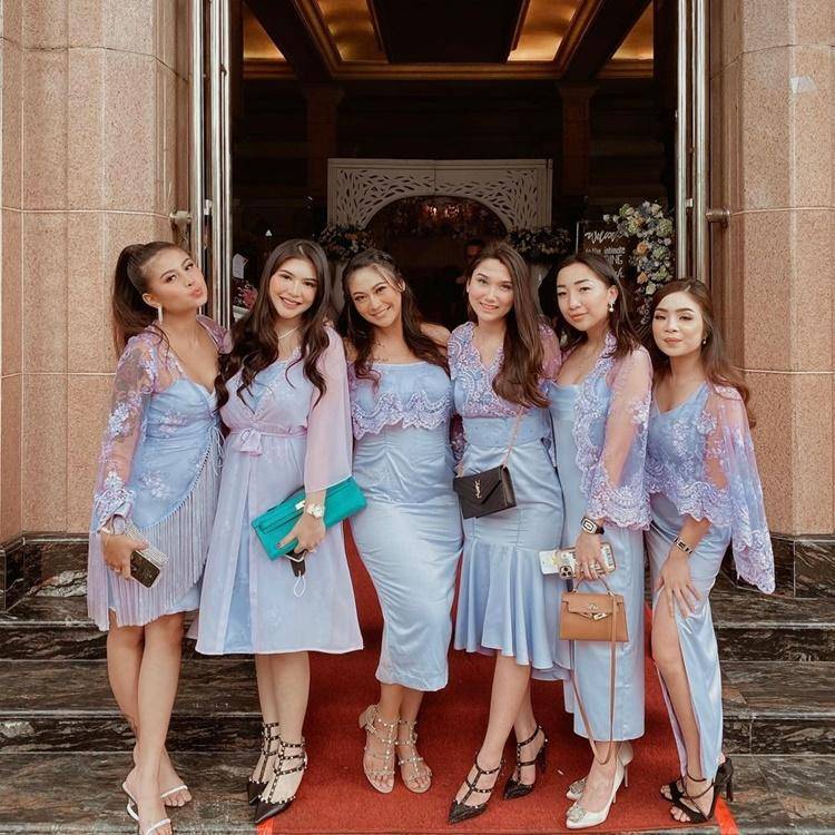 Instagram.com/awkarin