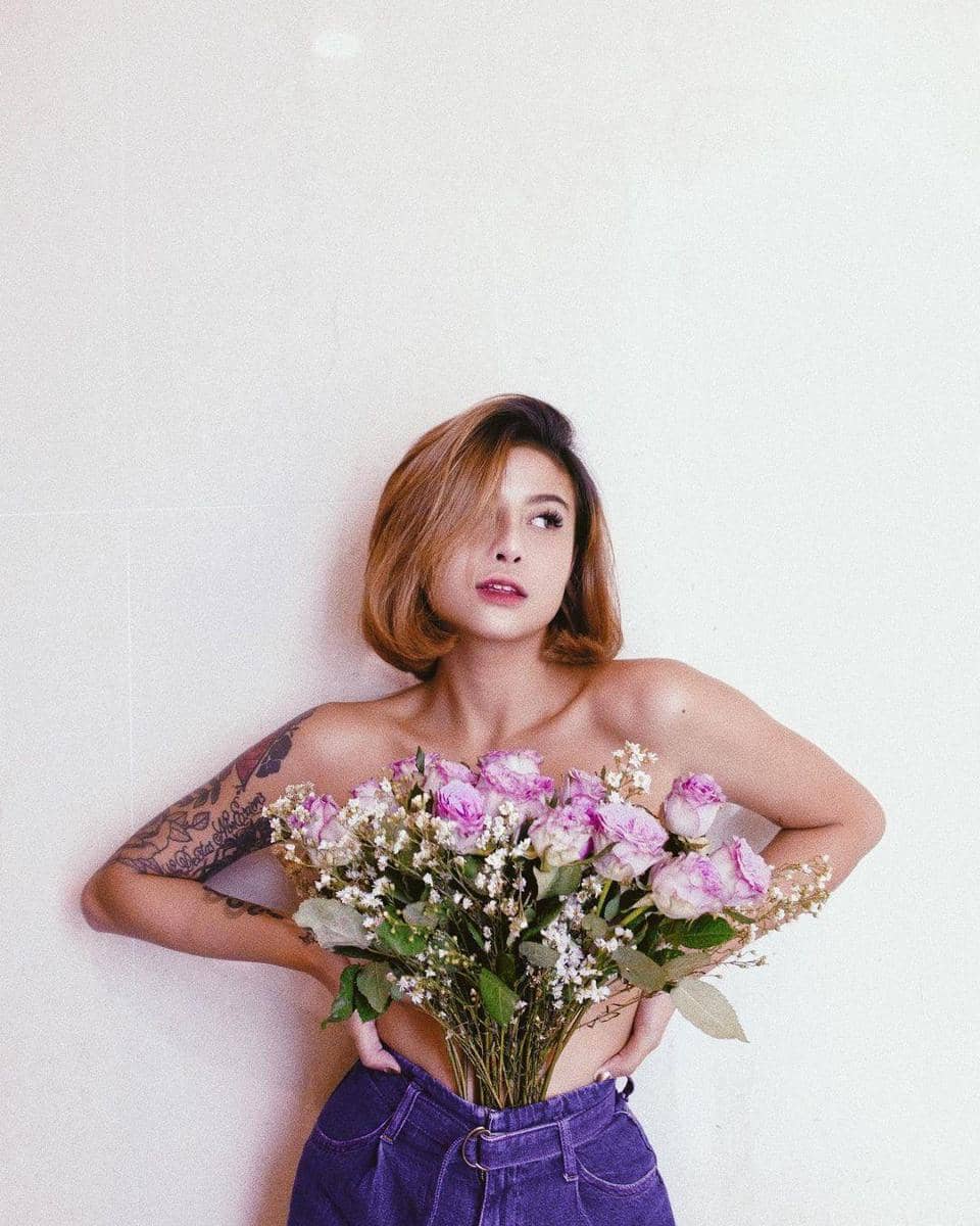 instagram.com/awkarin