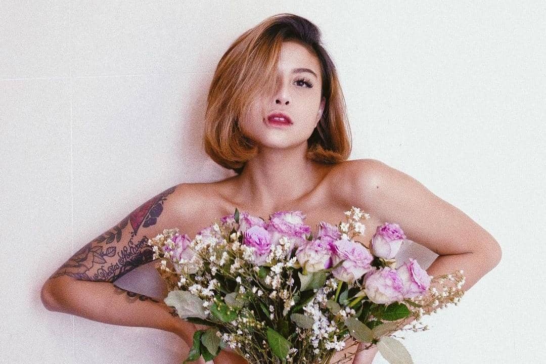 instagram.com/awkarin