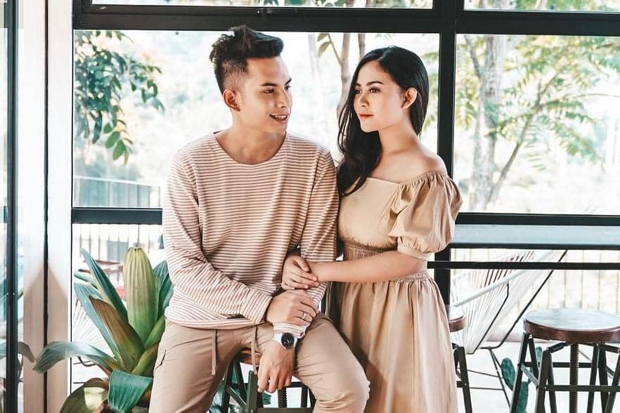 instagram.com/rachelvennya